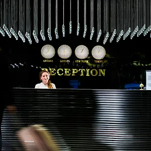 Demonti Otel